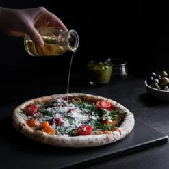 Navaris Pizzasteen XL Voor Oven En Barbecue - Rechthoekige Pizzaplaat 38 X 30 Cm - Inclusief Receptenboek - Keramisch Geglazuurd - Zwart -Barbecue Benodigdheden Winkel 1200x1200 646