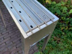 Spiedini Saté-bbq Bali 80 - Saté Houtskoolbarbecue Met Horizontaal Rooster - 80 Cm Lang, 11 Cm Breed - Materiaal: Gealuminiseerd Ijzer -Barbecue Benodigdheden Winkel 1200x899 4