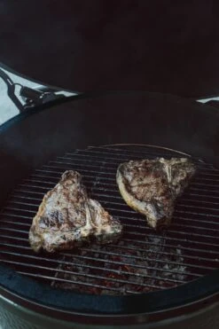 Kamado Vilt | BBQ Vilt | 3 Mm Dik ZWART | Kamado Vervangingsvilt | Hitteseal / Luchtseal BBQ | Geschikt Voor: Big Green Egg, Black Bastard, Kamado Joe, Big Joe & Grill Guru -Barbecue Benodigdheden Winkel 800x1200